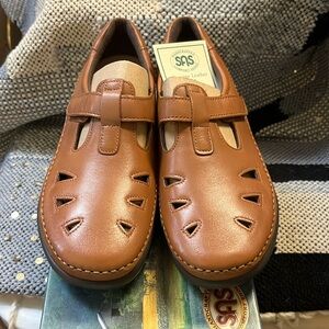 NWB SAS Shoes Women's Roamer Chestnut Comfort Shoe